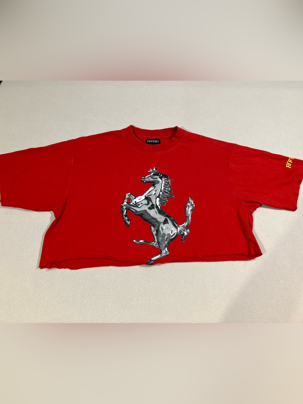 Vintage 1999 Ferrari F1 Reworked Cropped Graphic T-Shirt Red XL
